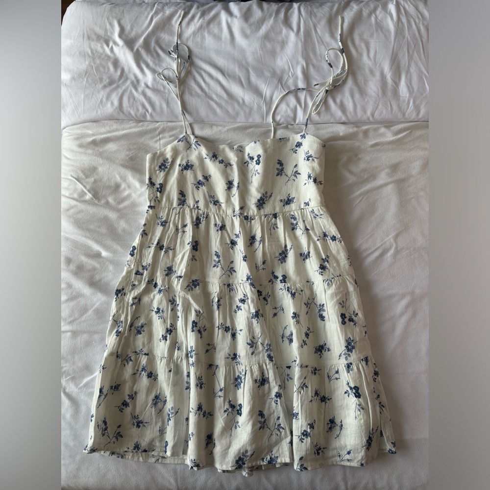 Abercrombie & Fitch floral dress. Size large.